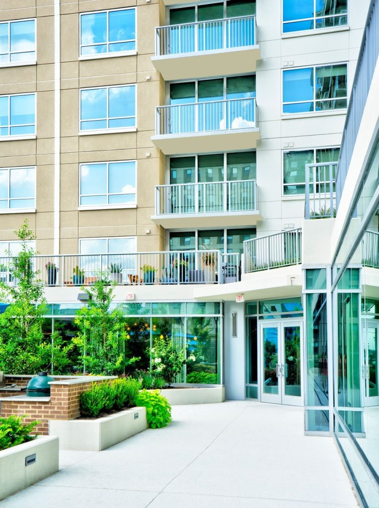 Alexan on 8th - Kawneer Multifamily Sector Projects