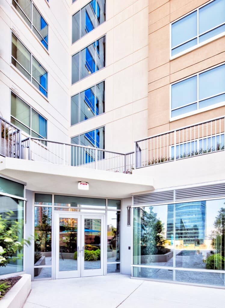 Alexan on 8th - Kawneer Multifamily Sector Projects
