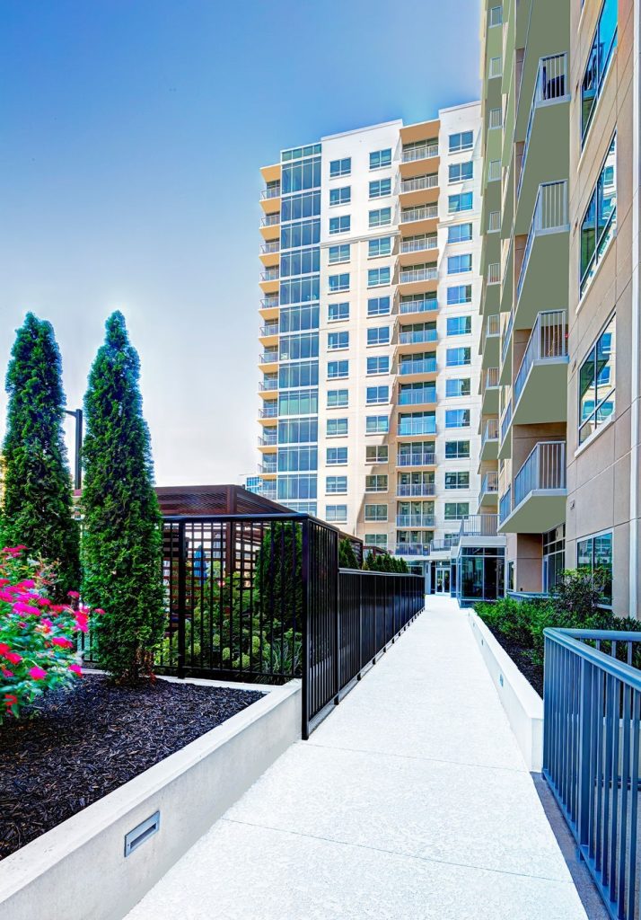 Alexan on 8th - Kawneer Multifamily Sector Projects