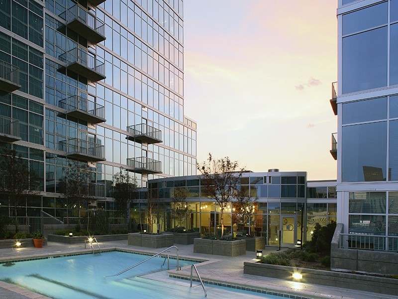 1600 Curtain Wall System Glass House