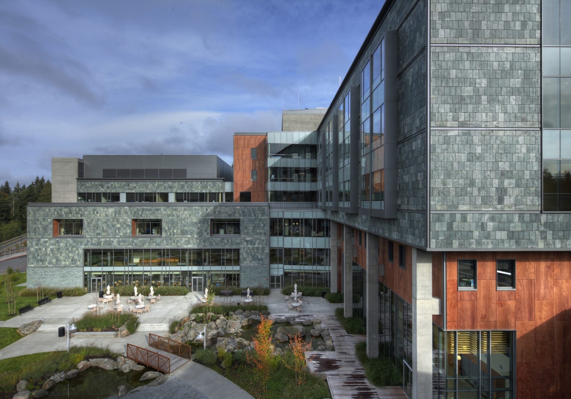 Inside Glazed Curtain Wall System St Anthony Hospital