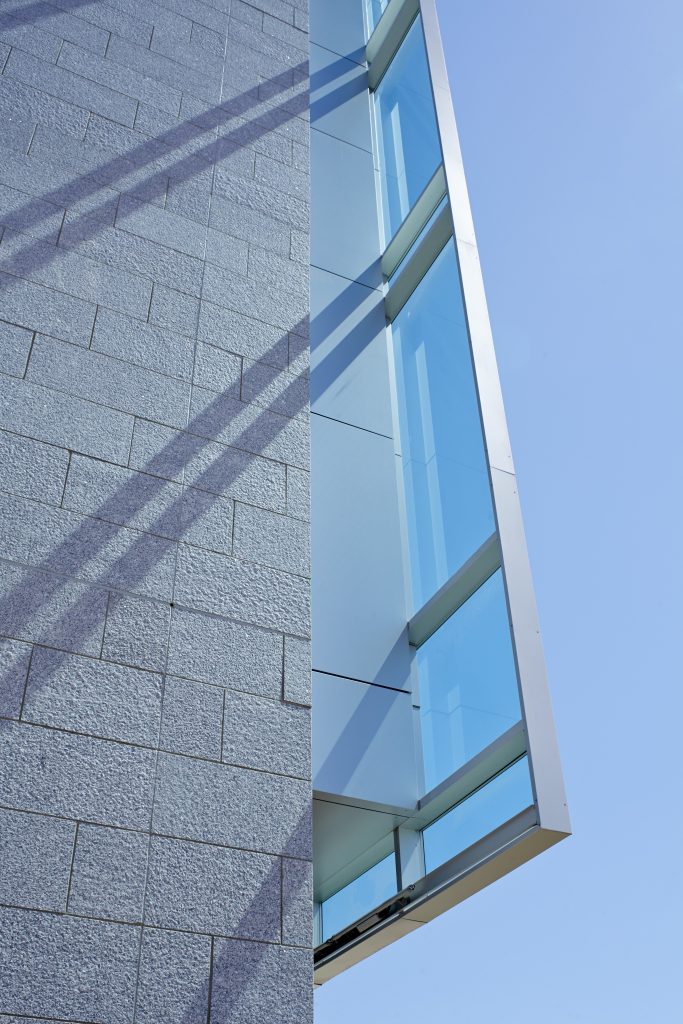 Service Federal Credit Union Corporate Office, Kawneer North America, Clearwall™ Curtain Wall, 190 Narrow Stile Entrances, 350 Medium Stile Entrances, 500 Wide Stile Entrances (custom Stainless Steel clad). 1600 SS (Screw Spline) Curtain Wall, GLASSvent™ for Curtain Wall (with Power operators), automatic window operators