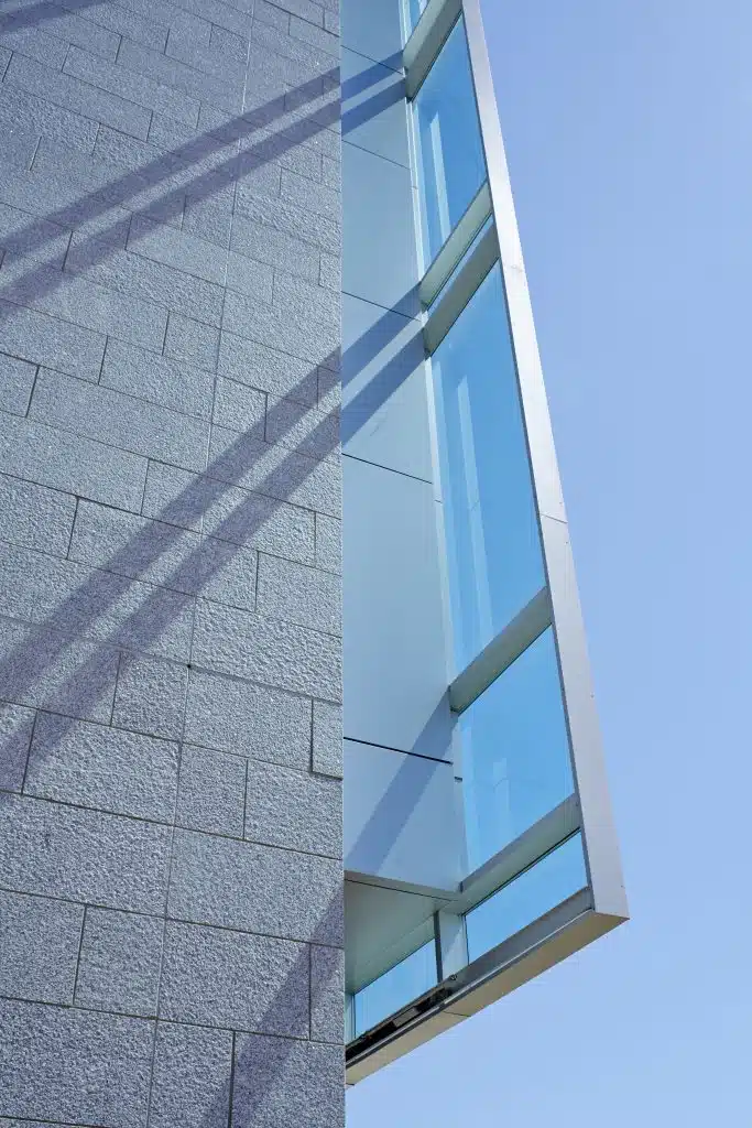 Service Federal Credit Union Corporate Office, Kawneer North America, Clearwall™ Curtain Wall, 190 Narrow Stile Entrances, 350 Medium Stile Entrances, 500 Wide Stile Entrances (custom Stainless Steel clad). 1600 SS (Screw Spline) Curtain Wall, GLASSvent™ for Curtain Wall (with Power operators), automatic window operators