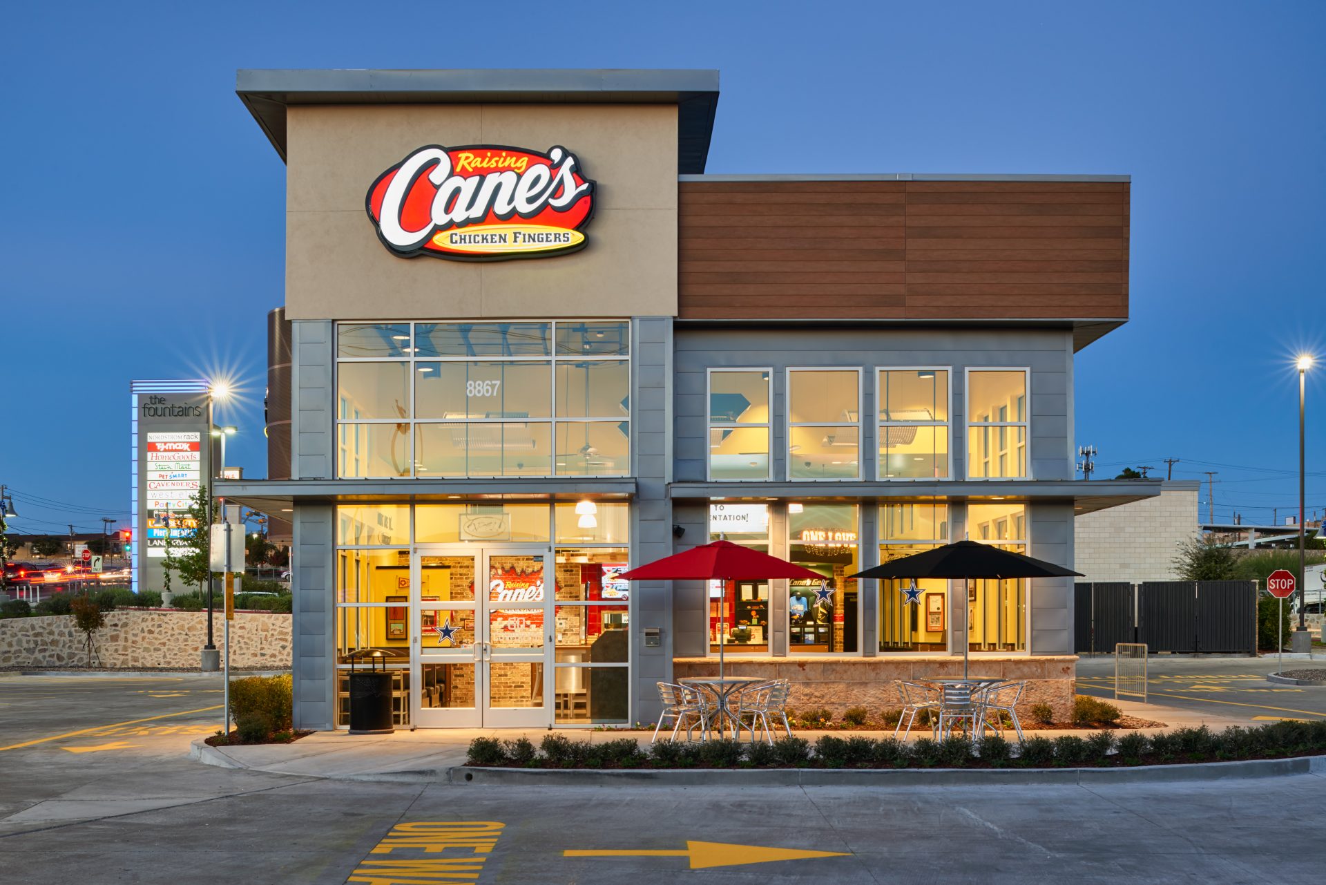 Raising Cane's El Paso Texas Kawneer Retail National Accounts Projects 500 Wide Stile Entrances Trifab VersaGlaze 451 Storefront Framing