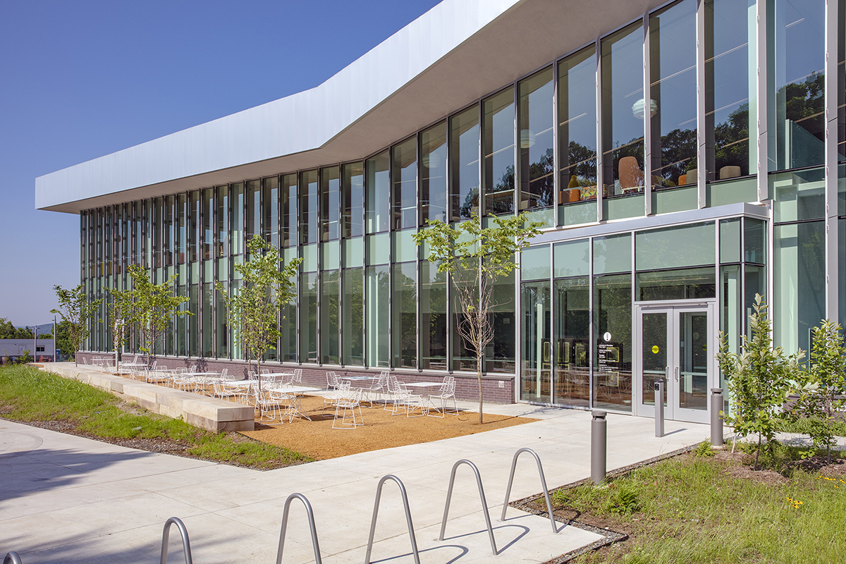 Fayetteville Public Library, Fayetteville, Arkansas, Kawneer Company, Inc.