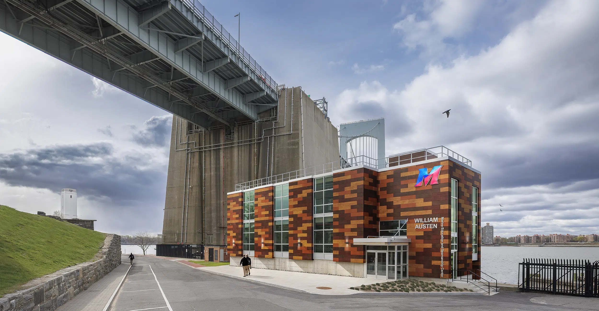 William Austen Marine Education and Seamanship Center is the highlight of new construction at Maritime College SUNY Kawneer
