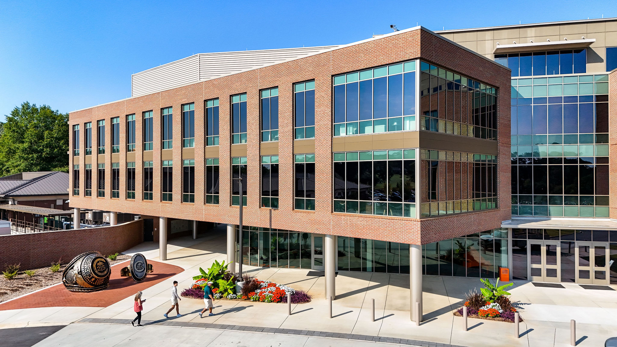 Nieri Family Alumni and Visitors Center Kawneer Clemson University Curtain Wall Storefront Framing Entrances