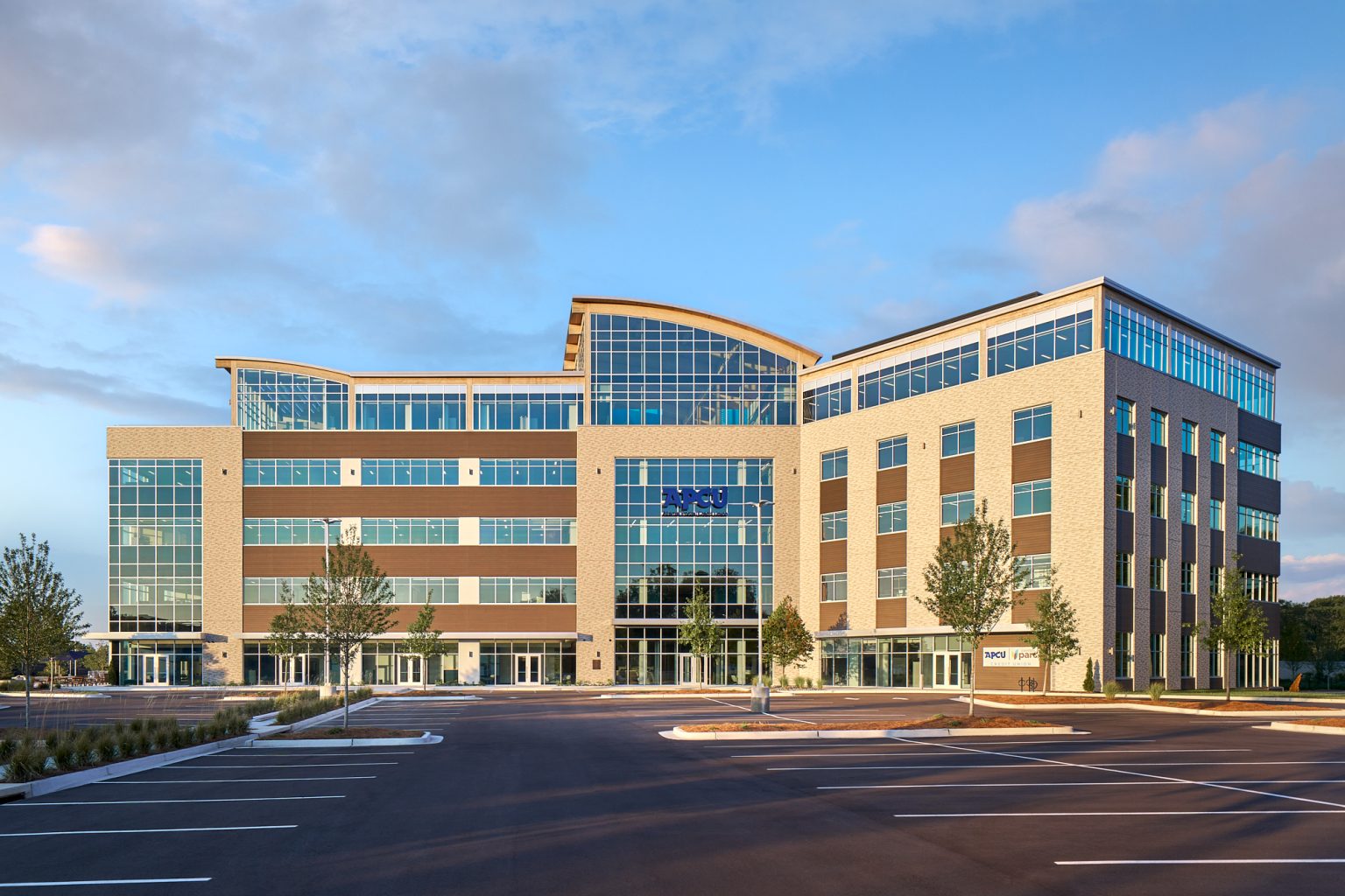 APCU/Center Parc Credit Union Headquarters - Kawneer Office