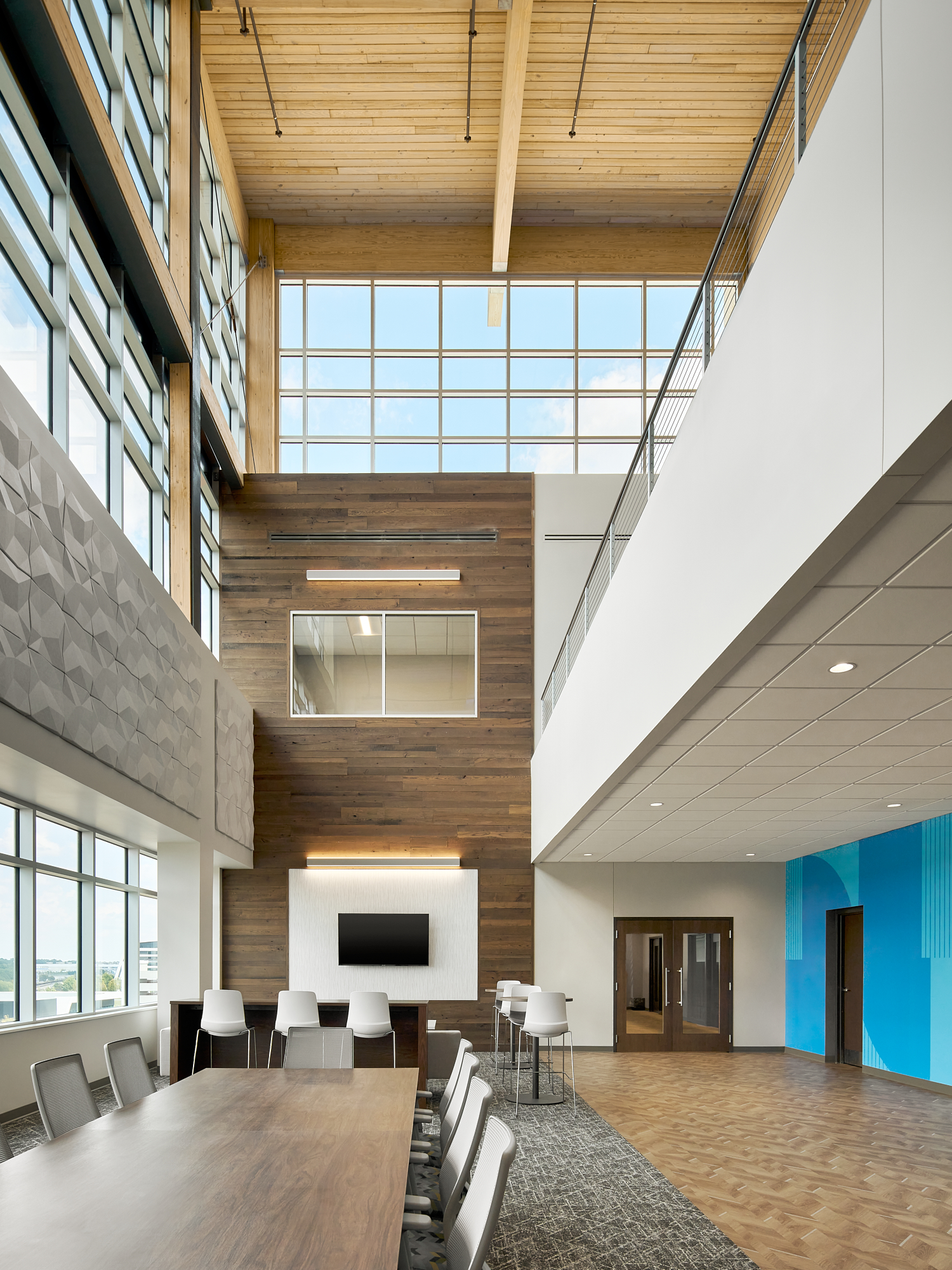 APCU/Center Parc Credit Union Headquarters - Kawneer Office